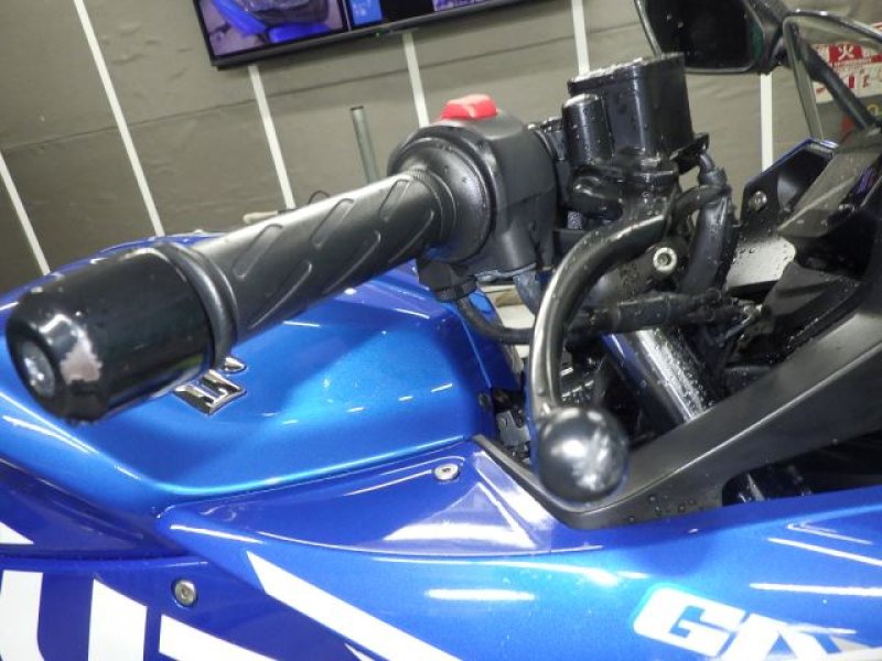 Suzuki Bike GIXXER250SF