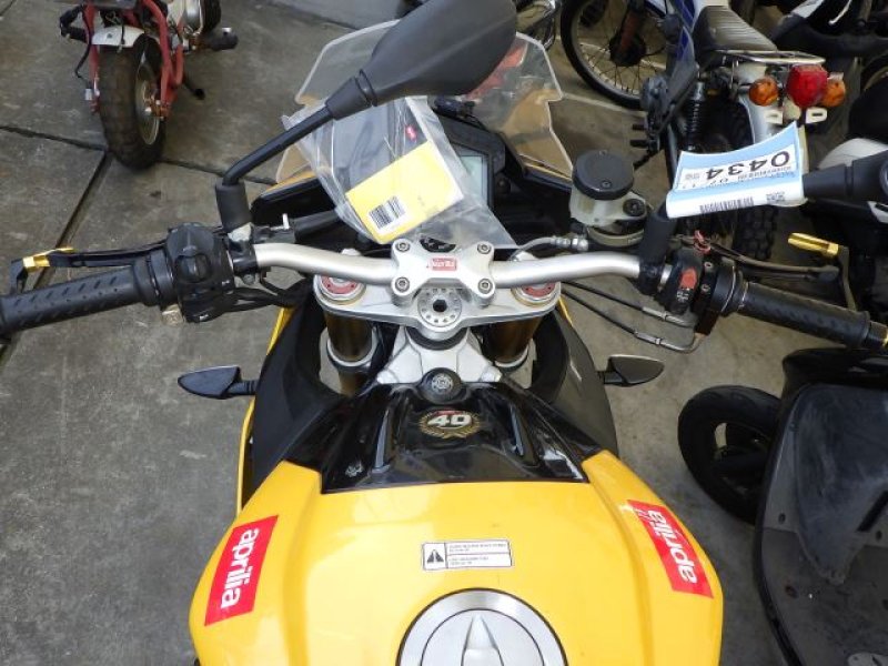 aprilia Bike TuonoV4R