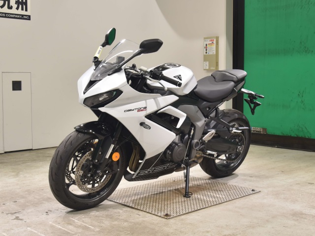 TRIUMPH DAITONA 66020