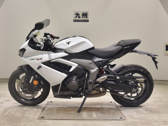 TRIUMPH DAITONA 66020