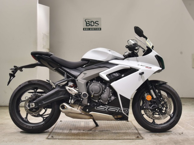 TRIUMPH DAITONA 66020