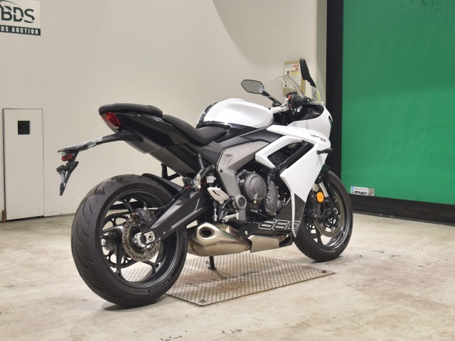 TRIUMPH DAITONA 66020