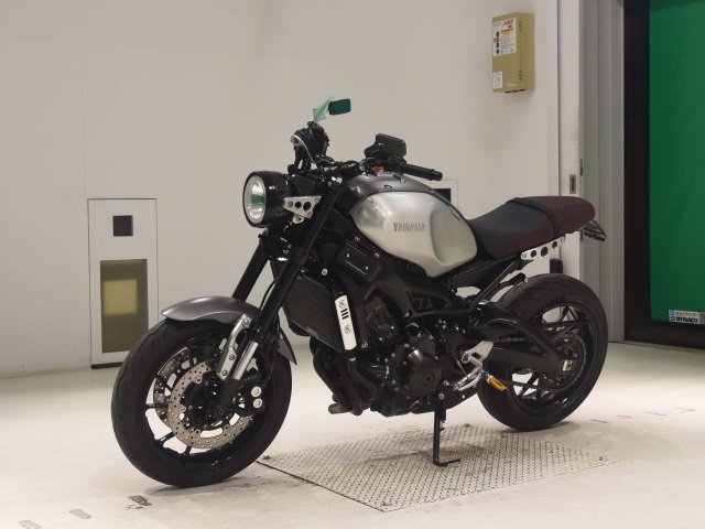 YAMAHA XSR 900