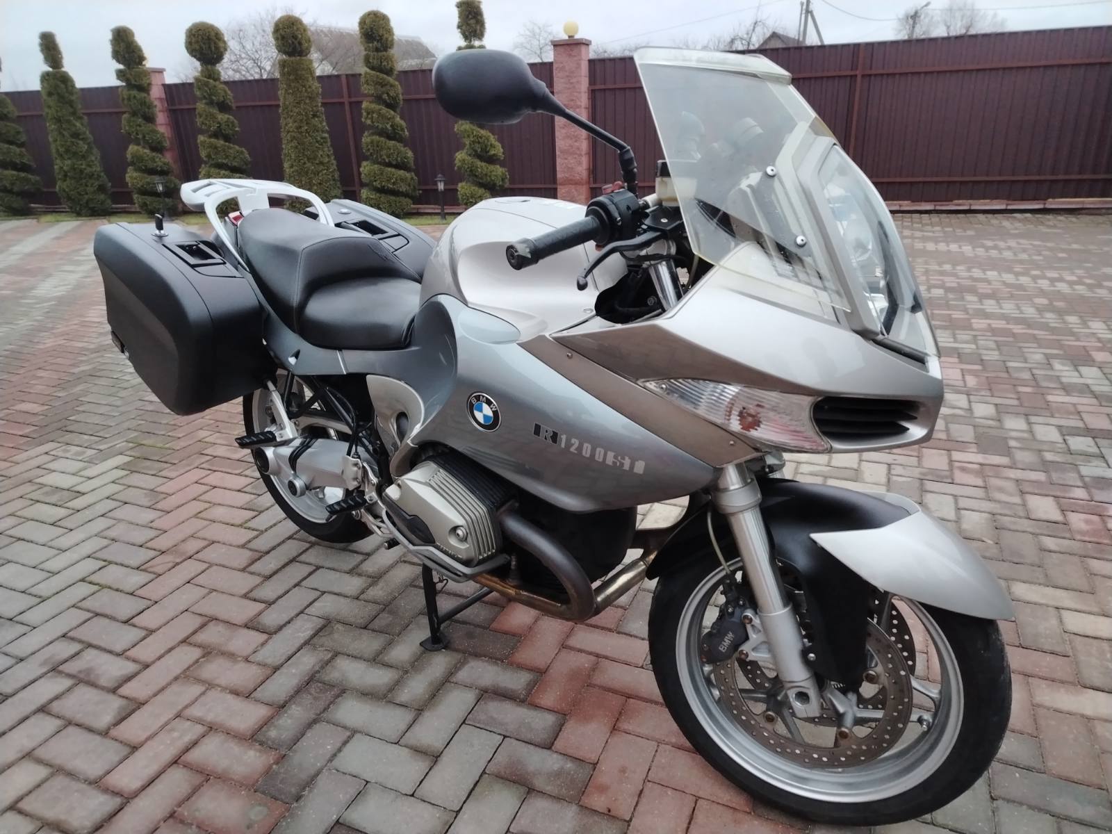 BMW R1200ST