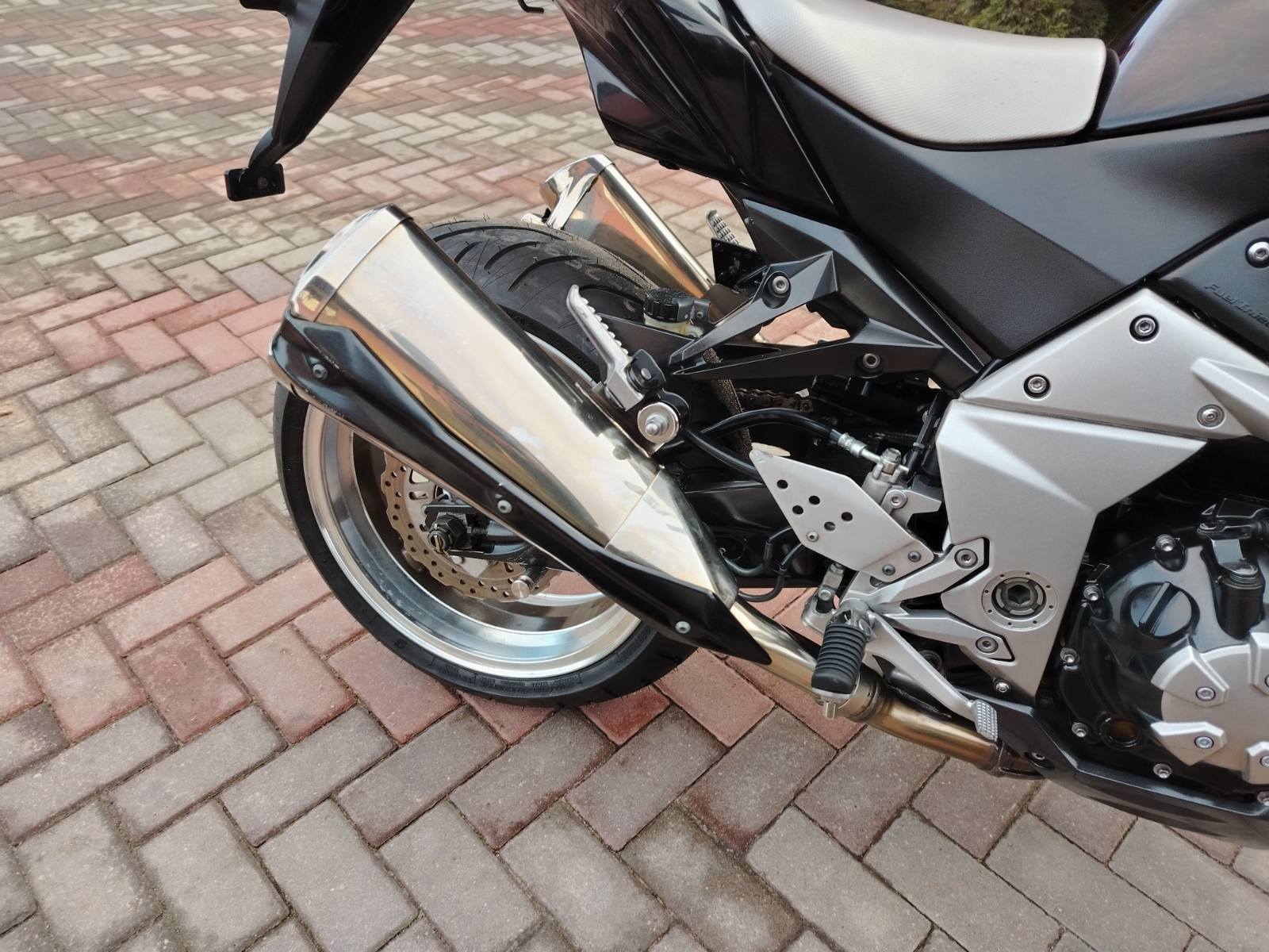 KAWASAKI Z1000