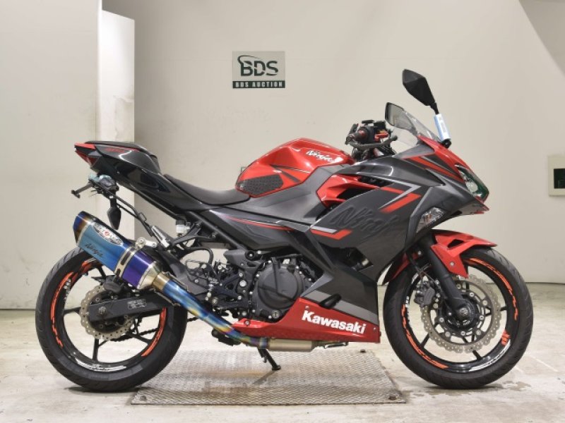 KAWASAKI NINJA 400-2