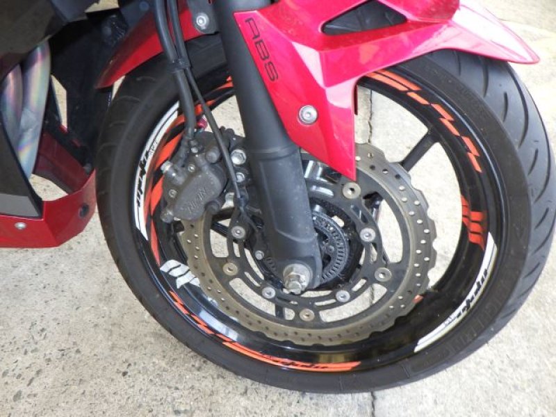 KAWASAKI NINJA 400-2